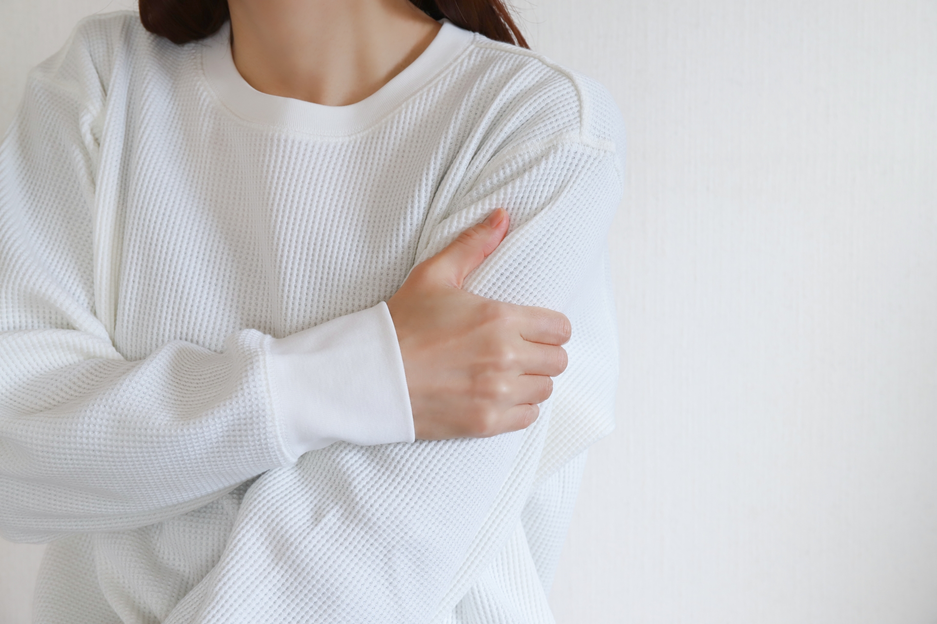 肩関節症が悪化しやすい理由を説明するイメージ