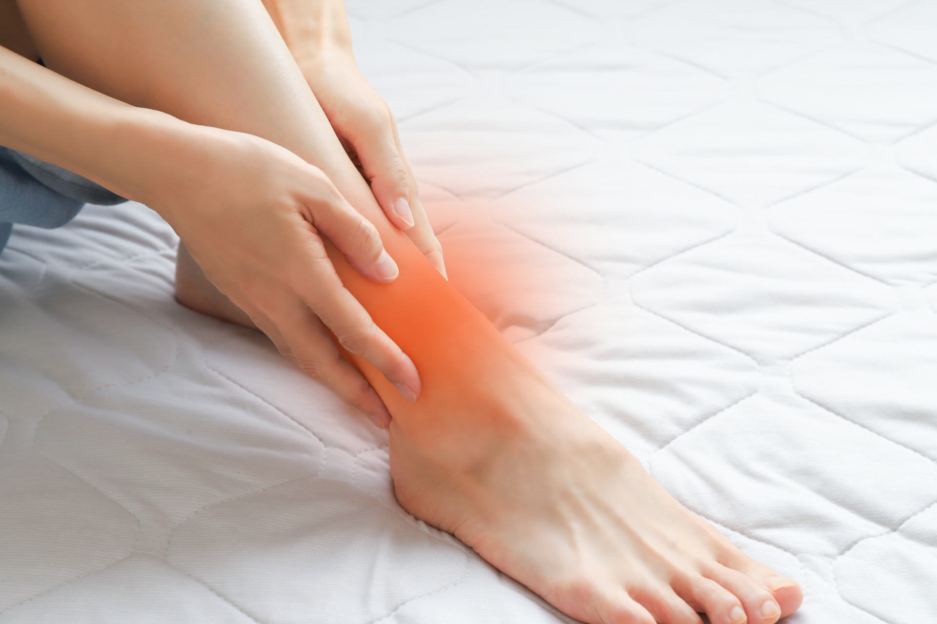 足首の関節に負担がかかる仕組みのイメージ